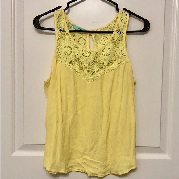 maurices Yellow Lacey Blouse - Picture 1 of 1